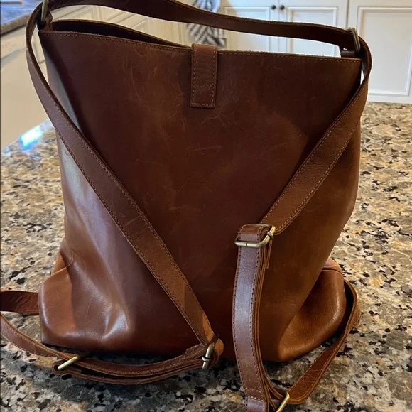 Large Elevate People Brown Leather Bucket Bag with Tassel - Picture 4 of 10